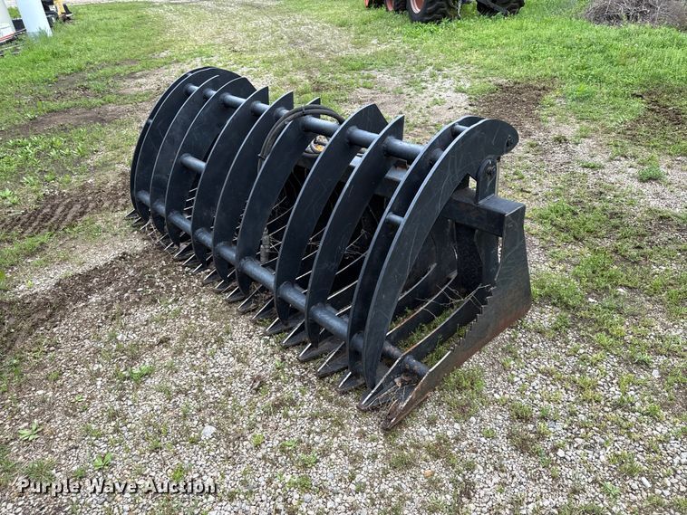 Grizzly Built skid steer grapple bucket - EV7717