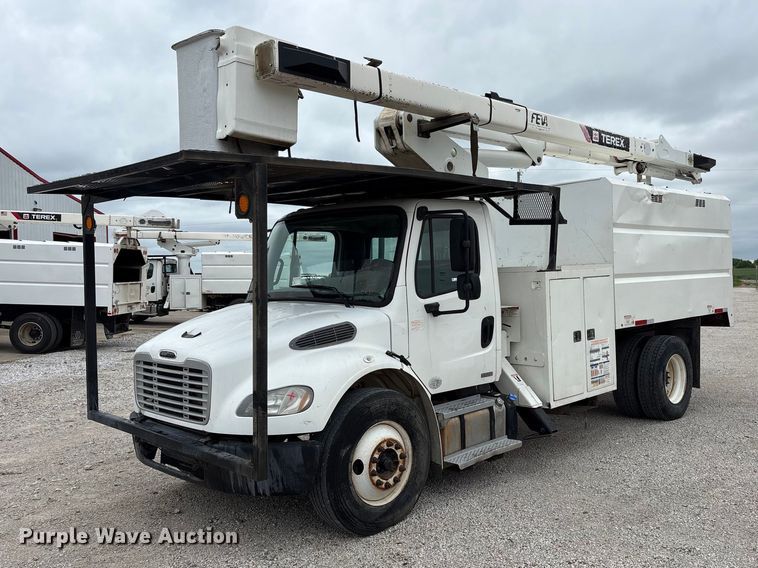 2012 Freightliner  Business Class M2 forestry bucket truck - EW1539