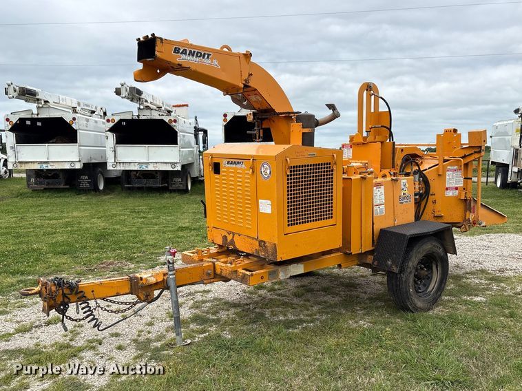 2014 Bandit Industries 990 wood chipper - EW1546