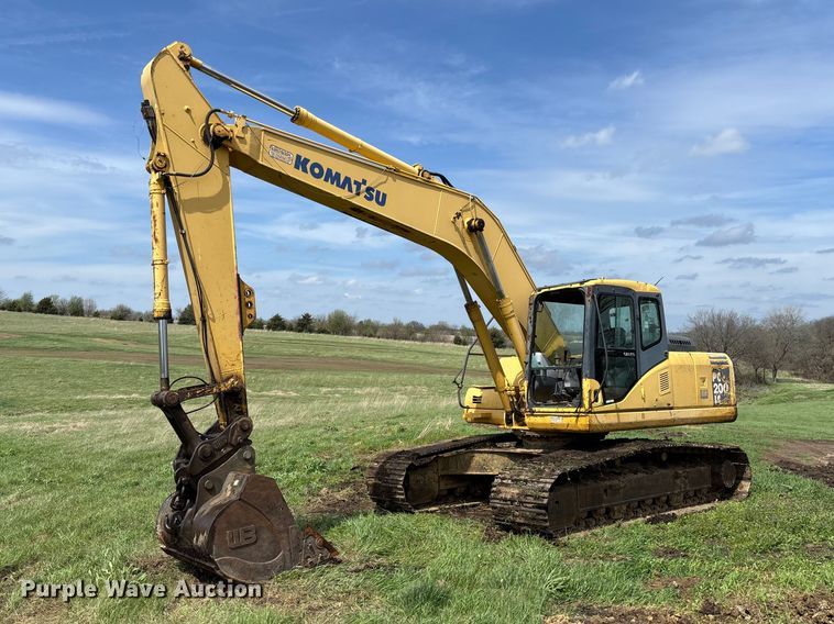 2002 Komatsu PC200LC-7L excavator - FB3432