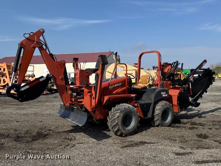 2004 Ditch Witch RT55H trencher - FB5703