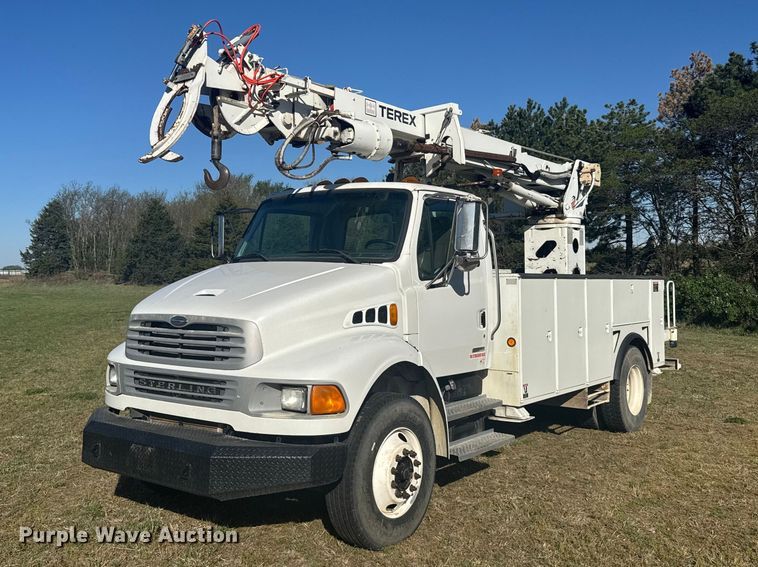 2007 Sterling Acterra digger derrick truck - FB7195