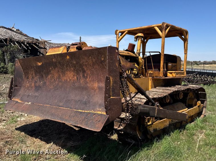 Caterpillar D7 dozer - FB7260