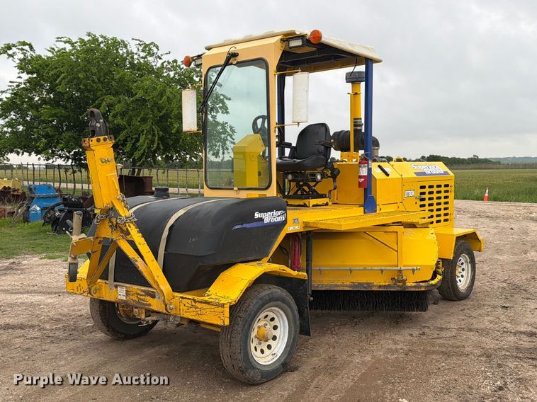 2017 Superior Broom DT80-K broom - FB8113