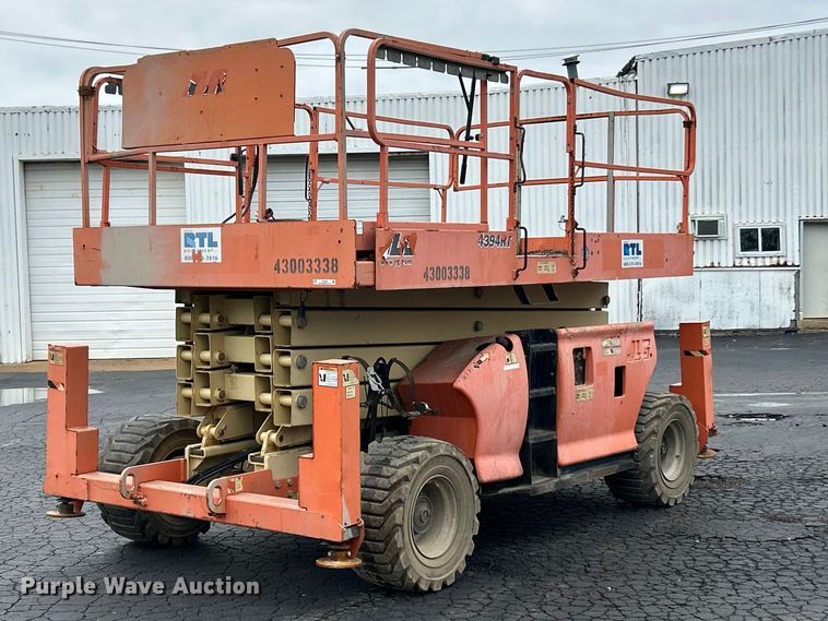 2011 JLG 4394RT scissor lift - FC5462