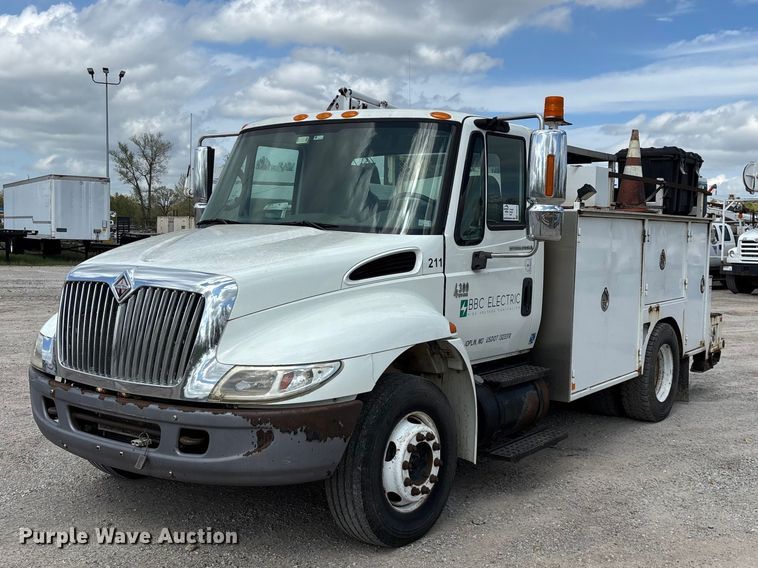 2007 International 4300 utility / service truck - FG0244