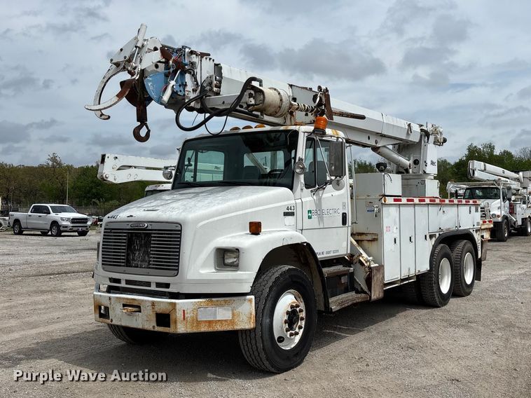 2002 Freightliner FL80 digger derrick truck - FG0248