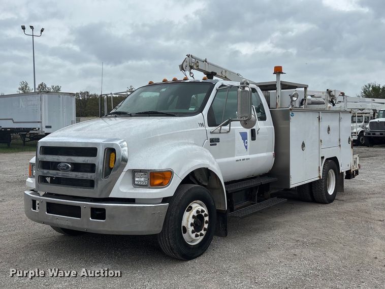 2006 Ford F650 utility / service truck - FG0250