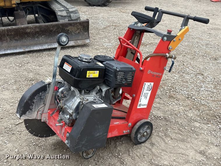 2013 Husqvarna FS400LV concrete saw - FG2919