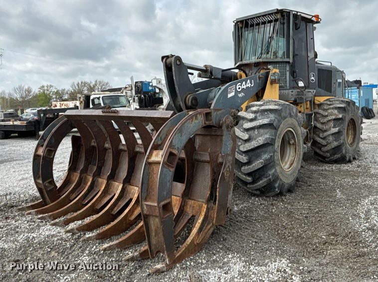 2006 John Deere 644J wheel loader - FH7056