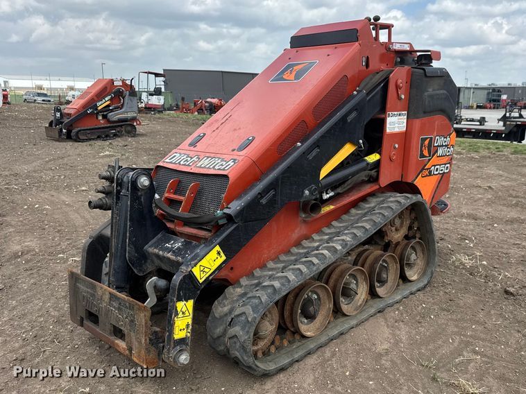 2020 Ditch Witch SK1050 compact utility loader - MX9120