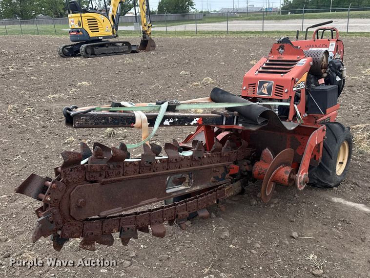 2012 Ditch Witch RT24 trencher - MX9136
