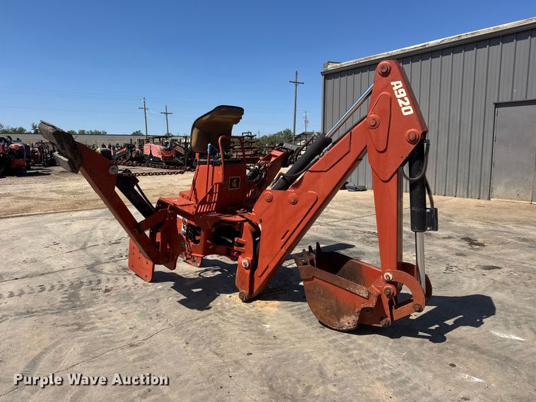 2004 Ditch Witch A920 Backhoe attachment - MX9153