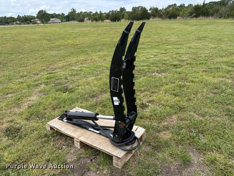 2025 GIYI 7T Hydraulic Thumb Clamp  mini excavator attachment - MX9232