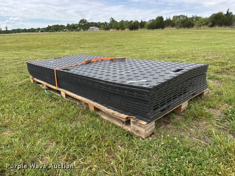 (14) crane mats - MX9235