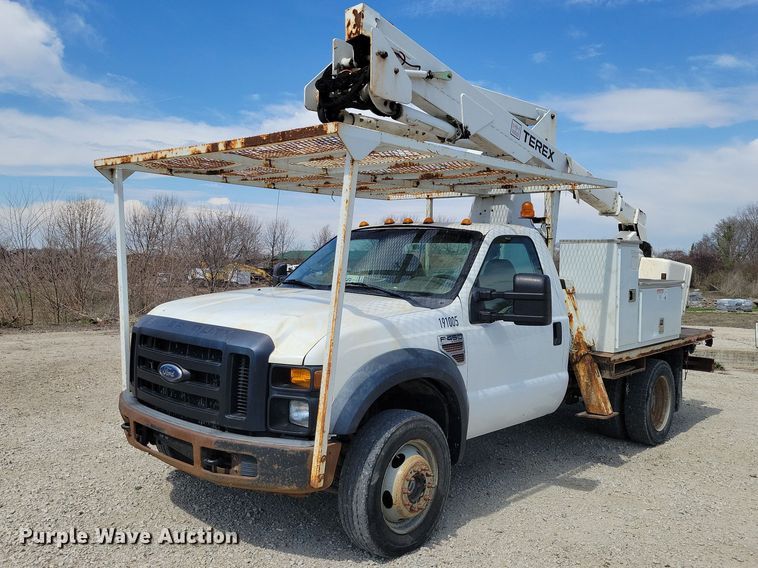 2010 Ford F450 Super Duty bucket truck - NK9993
