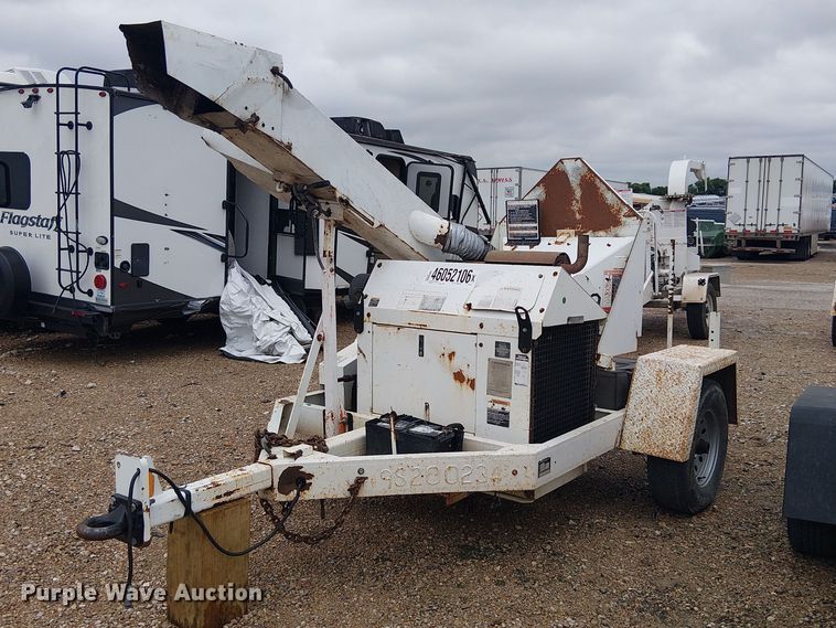 2009 Altec WC126 wood chipper - YA2819