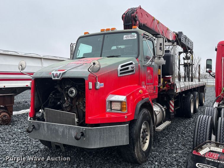 2013 Western Star 4700 crane truck - YA2958