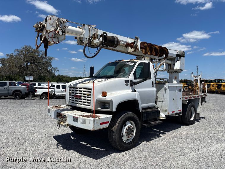 2006 GMC C8500 digger derrick truck - YA3124
