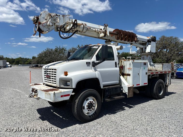 2007 GMC C8500 digger derrick truck - YA3125