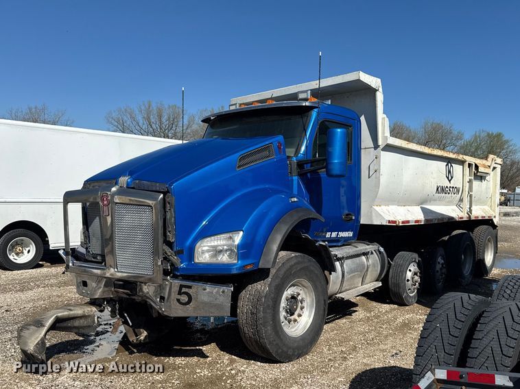 2015 Kenworth T880 dump truck - YA3275