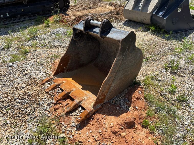 Caterpillar bucket - DT0235