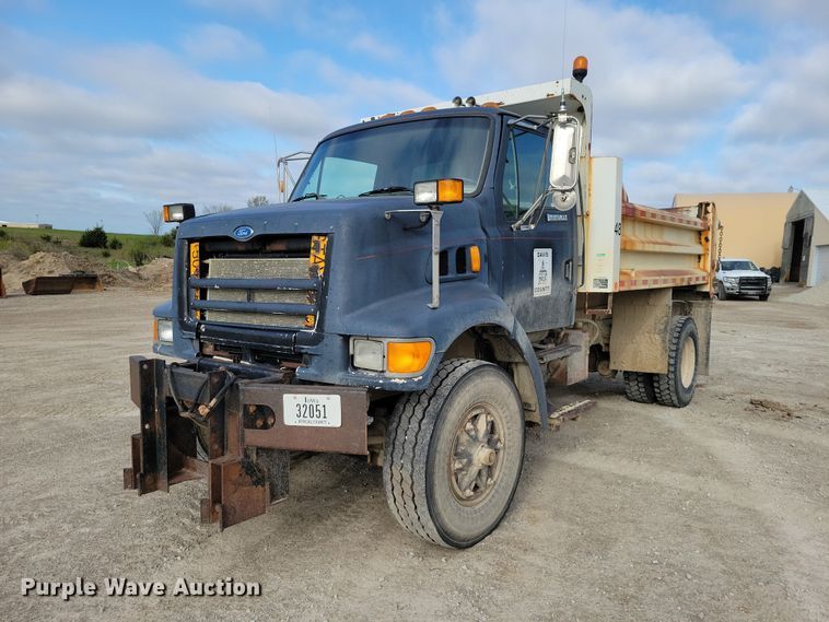 1997 Ford L8501 dump truck - DZ7064