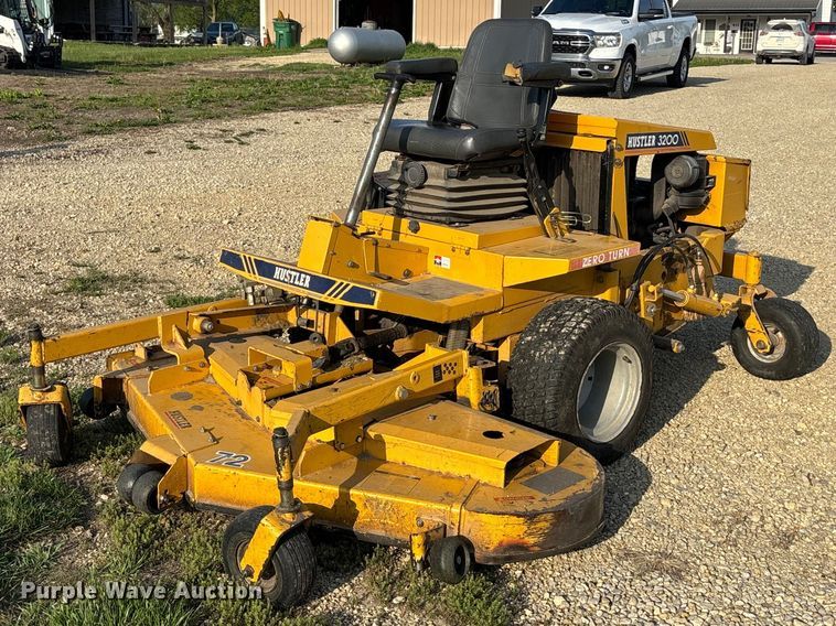 Hustler 3200 ZTR lawn mower - EA4831