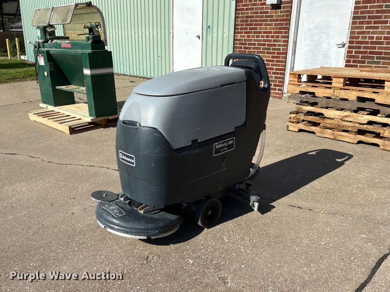 Advance Adfinity X20R floor scrubber - EI5808