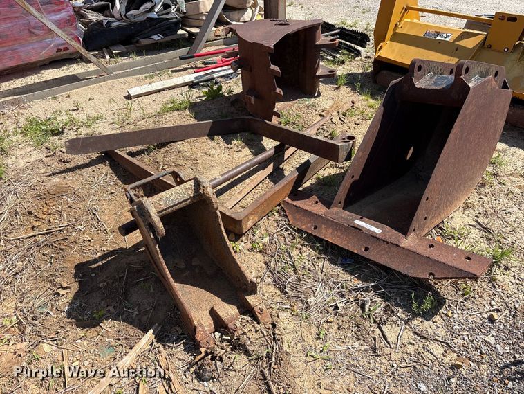 Excavator attachments - ES8996