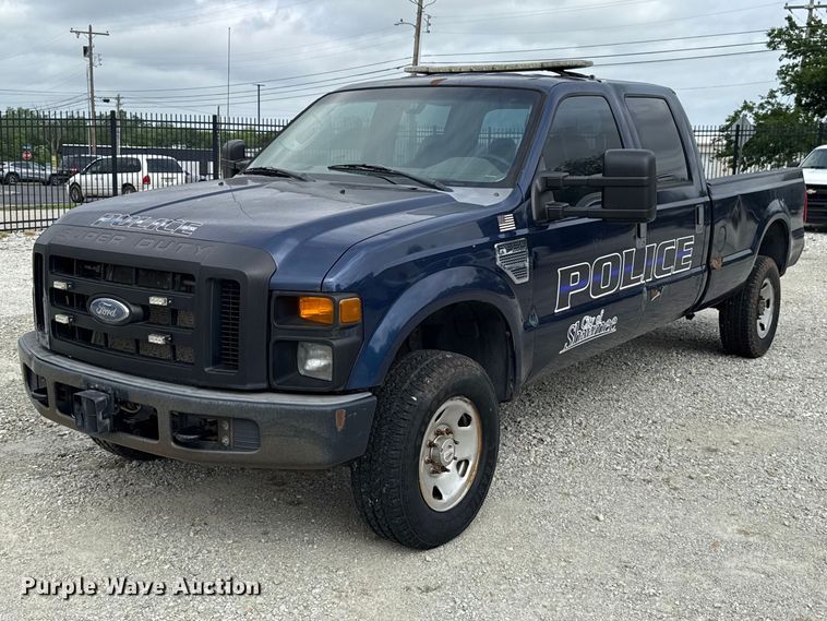 2008 Ford F350 Crew Cab pickup truck - ET6004