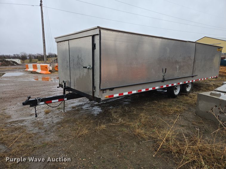 2004 Toolmaster enclosed cargo trailer - EV5770