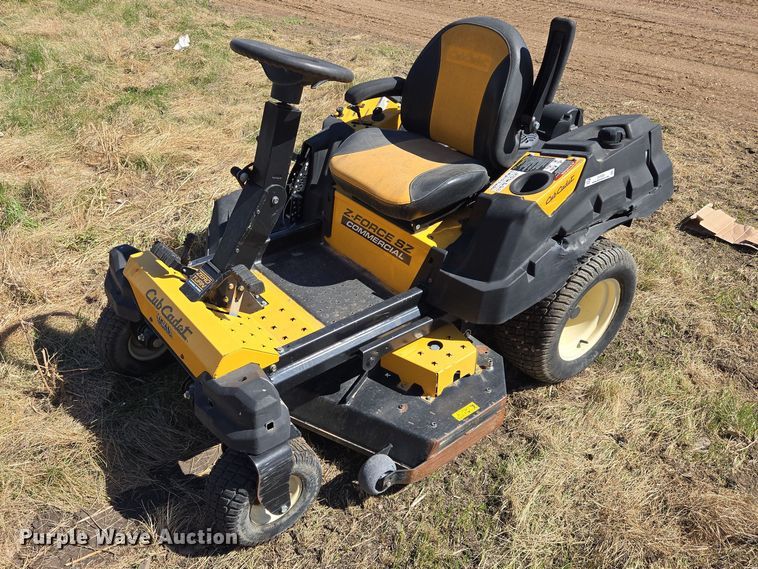 2014 Cub Cadet Z-Force SZ48 lawn mower - EV5858