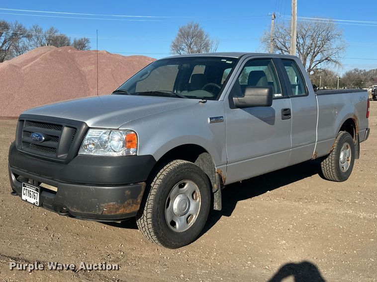 2008 Ford F150 Ext. Cab pickup truck - EV5867