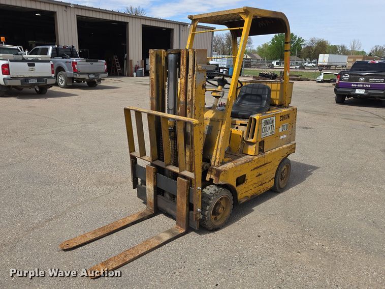 Clark forklift - EV5969