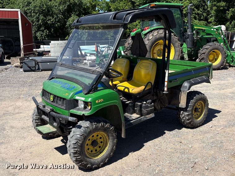 2010 John Deere Gator utility vehicle - EW0064