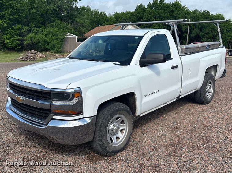 2017 Chevrolet Silverado 1500 pickup truck - EW1536