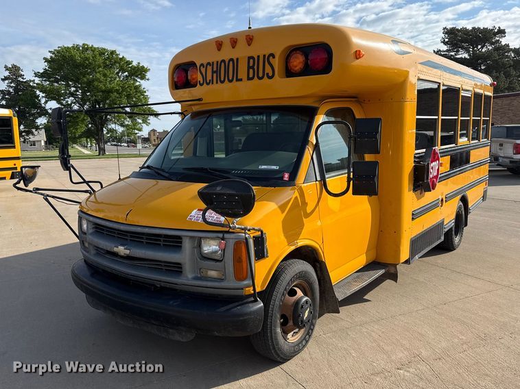 2001 Blue Bird school bus - EW4504