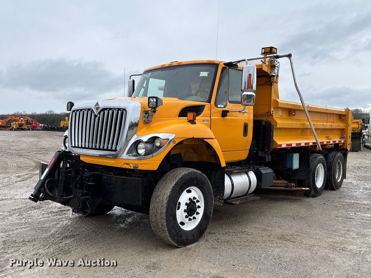 2013 International 7500 dump truck - FB3410