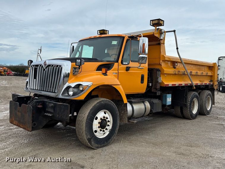2011 International 7500 dump truck - FB3420