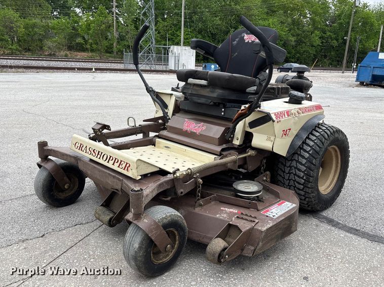 Grasshopper 300v ZTR lawn mower - FB3660