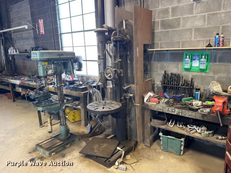 The Hendrie & Bolthoff Mfg. drill press - FB7218