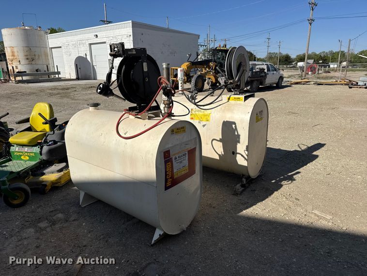 (2) oil tanks - FB7220