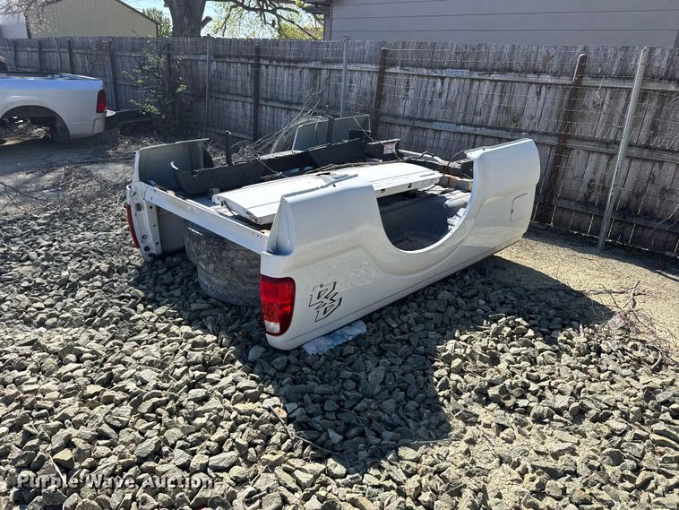 Ford pickup truck bed - FB7233