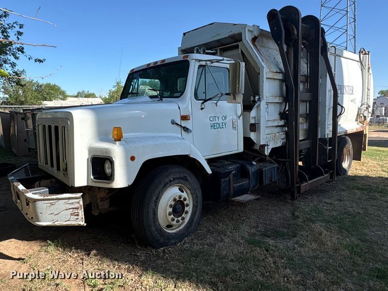 1998 International 2654 refuse truck - FC2234