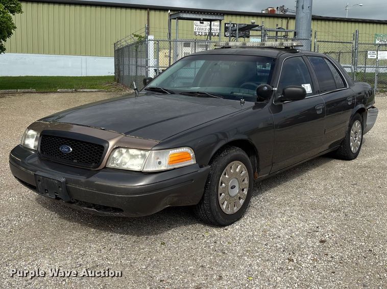 2005 Ford Crown Victoria Police Interceptor  - FG0261