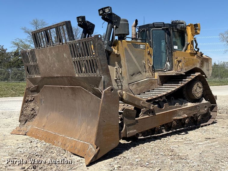 2015 Caterpillar D8T dozer - FG2904