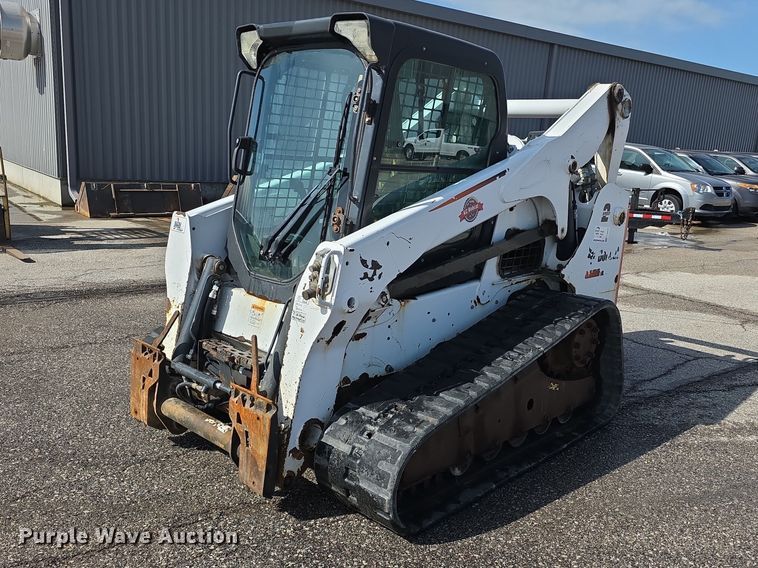 2015 Bobcat T770 tracked skid steer loader - FH6057