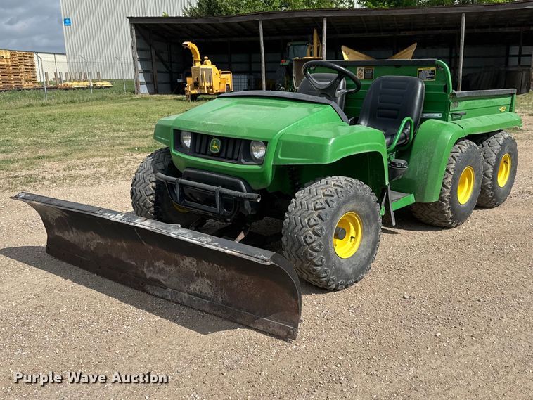 2007 John Deere Gator utility vehicle - MX9108