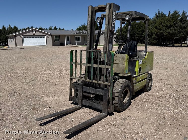 Clark GPS25MB forklift - DH1985